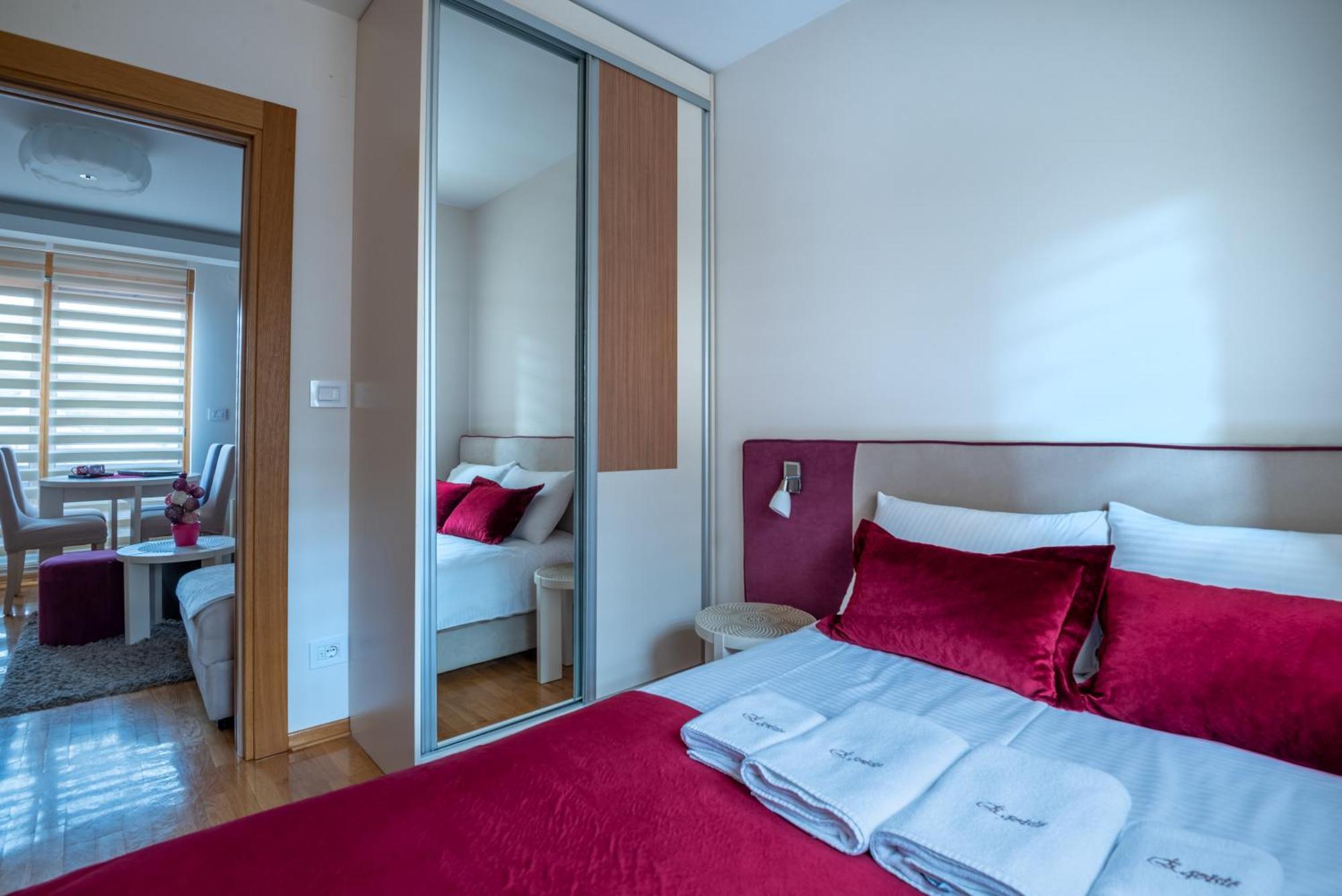 Apartament Egoiste - Centar *